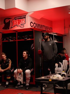 Image post by @iceraysnahl on Instagram
