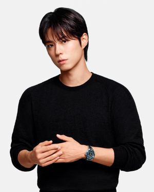 Image post by @ellemenhk on Instagram