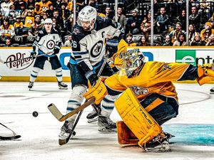 Image post by @nhljets on Instagram