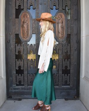 Image post by @shoploveelvy on Instagram