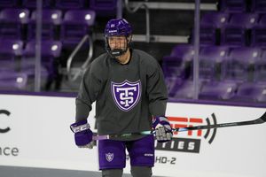 Image post by @tommiemhockey on Instagram