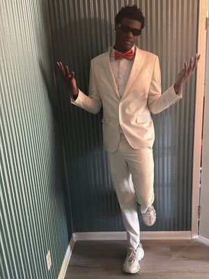 Image post by @tae3maze on Instagram