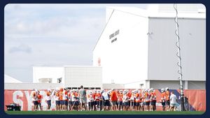 Image post by @cusemlax on Instagram
