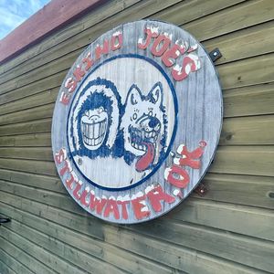 Image post by @eskimojoes on Instagram