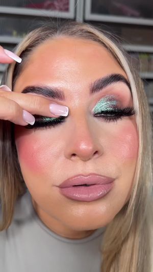 Video post by @beckymorganmakeup on TikTok
