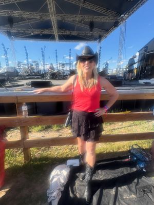 Image post by @lindacohn on Instagram