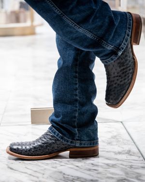 Image post by @tonylamaboots on Instagram