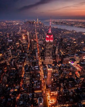 Image post by @empirestatebldg on Instagram