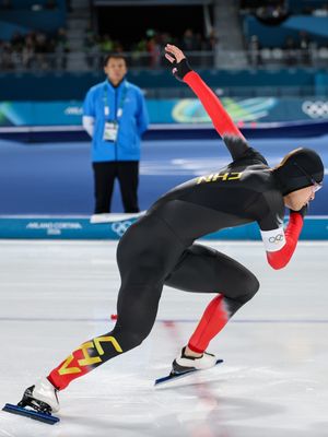 Image post by @isuspeedskating on Instagram