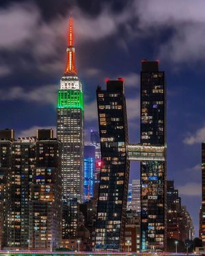 Image post by @empirestatebldg on Instagram