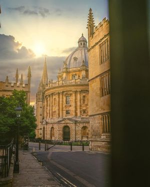 Image post by @oxford_uni on Instagram