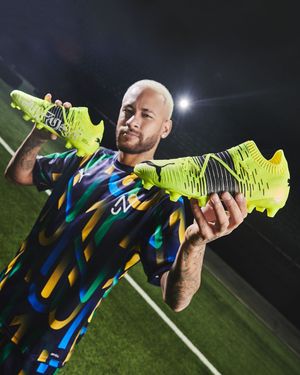 Image post by @soccerdotcom on Instagram