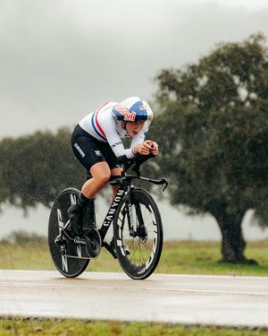 Image post by @wmncycling on Instagram