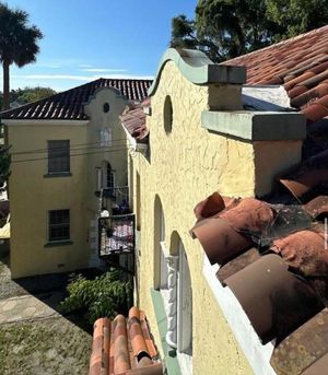 Image post by @redfoxroofers on Facebook