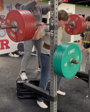 Image post by @apexfitnesscr on Instagram