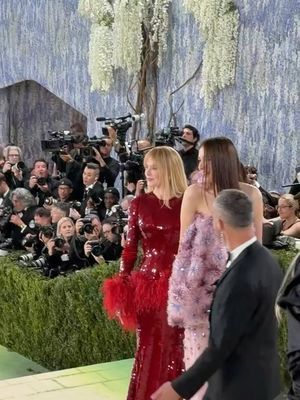 Image post by @thecut on Instagram