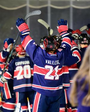 Image post by @collegehkysouth on Instagram