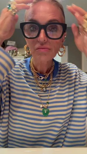 Video post by @shop.with.caroline on TikTok