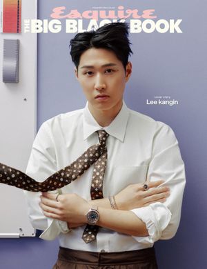 Image post by @esquire.korea on Instagram