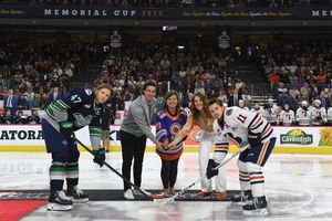 Image post by @CHLHockey on Twitter