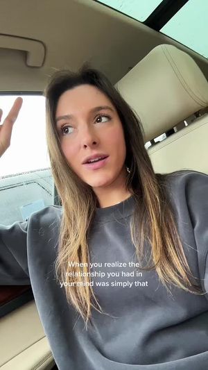 Video post by @arielledangelo on TikTok