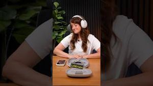 Video post by @jennaezarik on YouTube