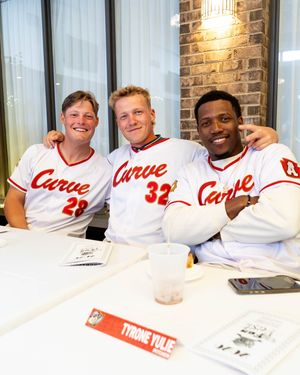 Image post by @altoonacurve on Instagram