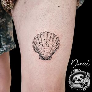 Image post by @whitesloth.tattoo on Instagram