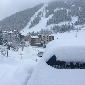 Image post by @skitaos on Instagram