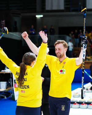 Image post by @worldcurling on Instagram