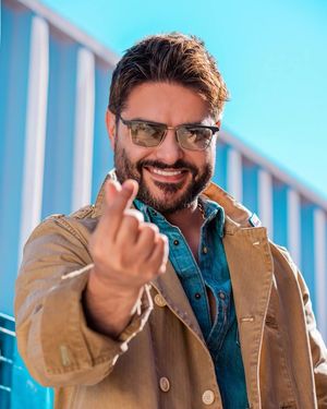 Video post by @nassifzeytoun on TikTok