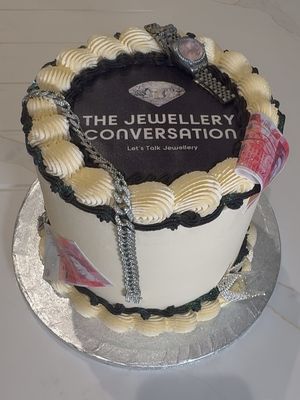 Image post by @kakesbykaz1 on Facebook