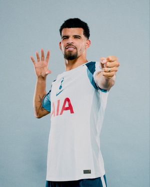 Image post by @TottenhamHotspur on Facebook