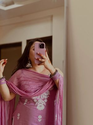Image post by @simran__dhameja on Instagram