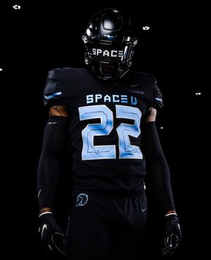 Image post by @coolestcollegefootballuniforms on Instagram