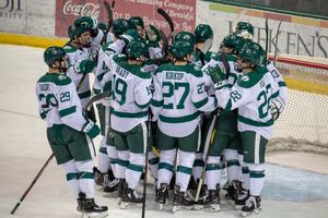 Image post by @HockeyDayMN on Twitter/X