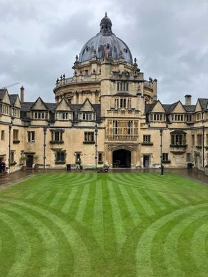 Image post by @oxford_uni on Instagram