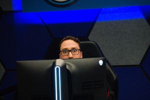 Image post by @RedhawksGG on Twitter