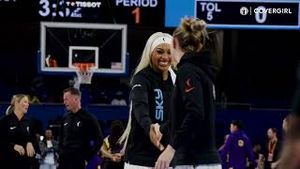 Video post by @chicagosky on YouTube
