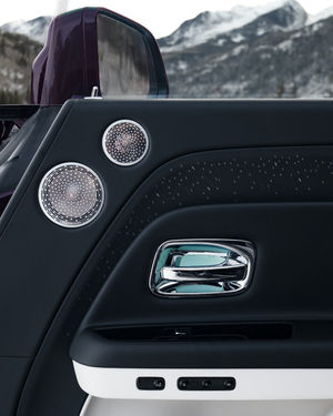 Image post by @rollsroycecarsna on Instagram