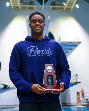 Image post by @gatorsswimdv on Instagram