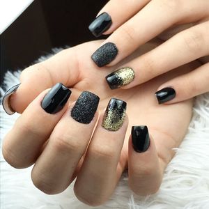 Image post by @nestanails on Instagram