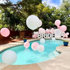 Image post by @popcharlotteballoons on Instagram