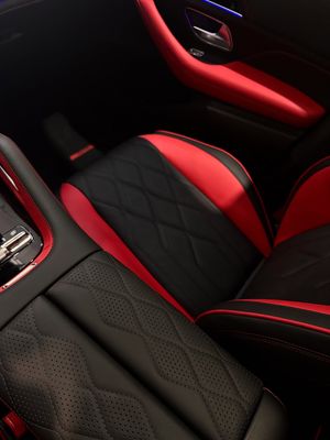 Image post by @vivacyleather on Instagram