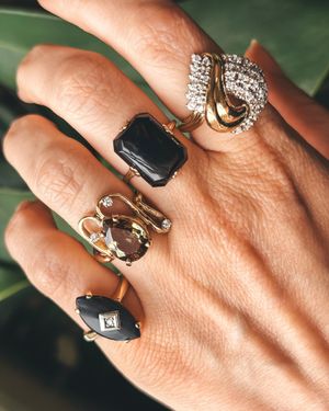 Image post by @maejeanvintage on Instagram