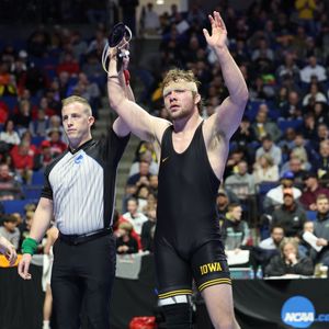 Image post by @iowahawkeyewrestling on Instagram