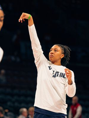 Image post by @howard_wbb on Instagram