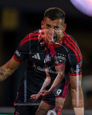 Image post by @dcunited on Instagram