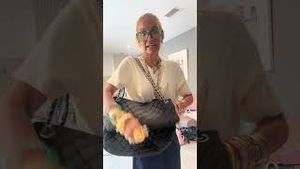 Video post by @shop.with.caroline on YouTube