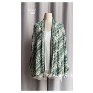 Image post by @misskendybatik on Instagram
